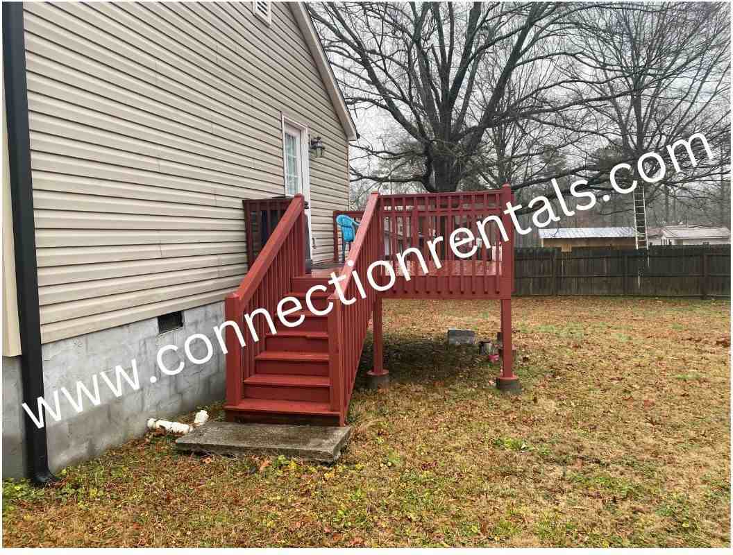 138 Maresca Dr Ne - Photo 2 of 10