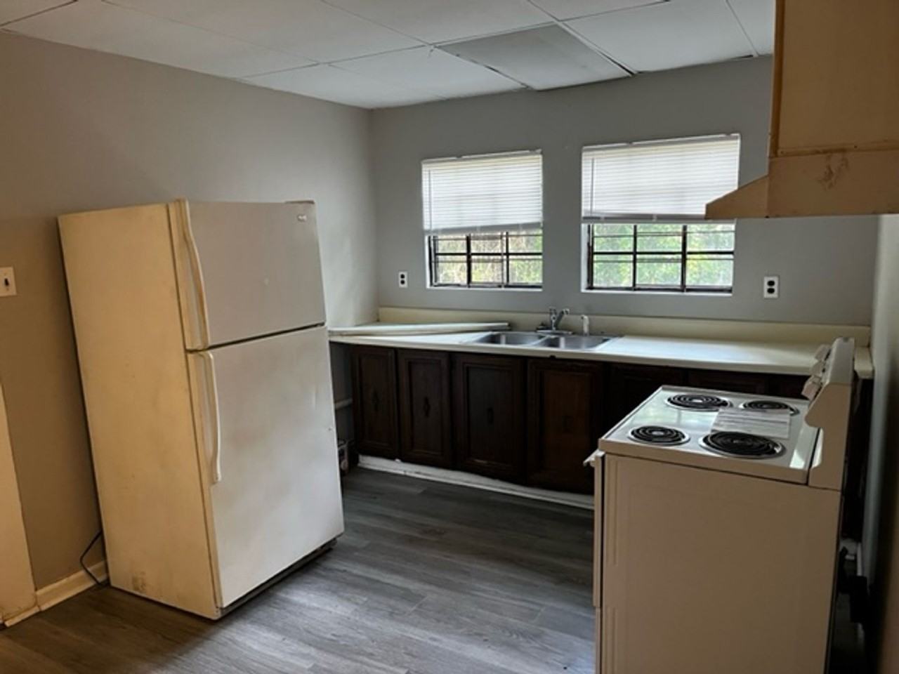 1005 N Oak St Apt B - Photo 4 of 9