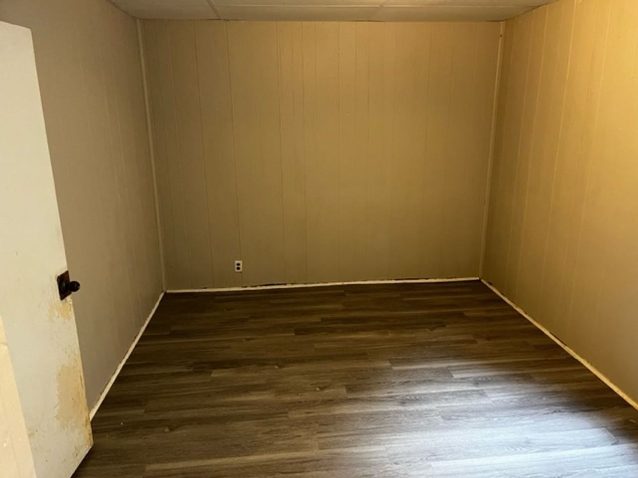 1005 N Oak St Apt B - Photo 7 of 9