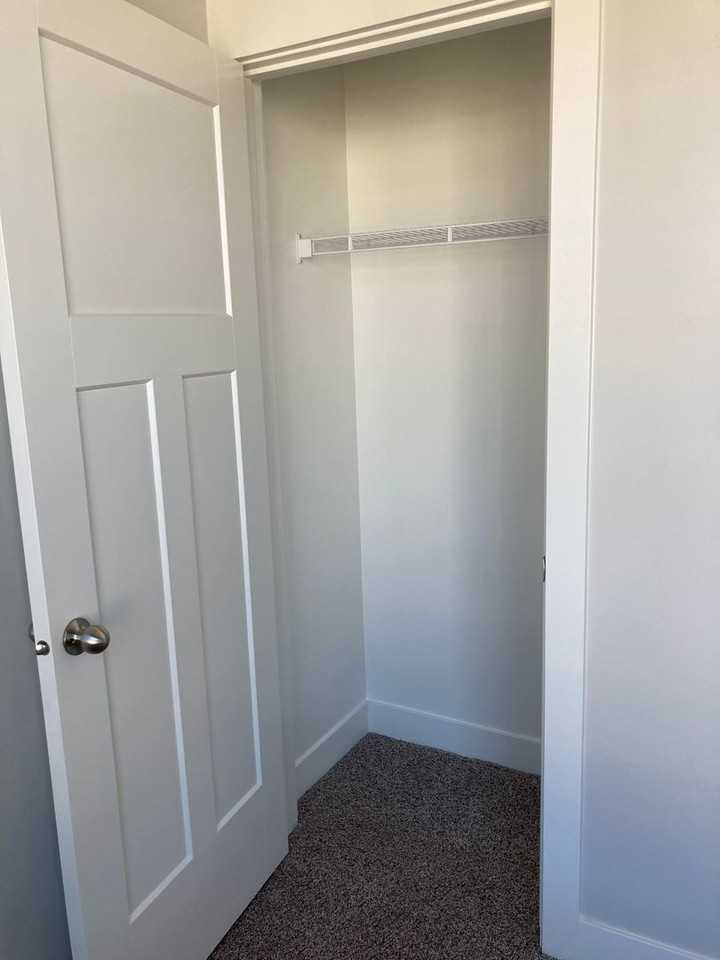 3661 W 1500 N #O201 - Photo 5 of 28