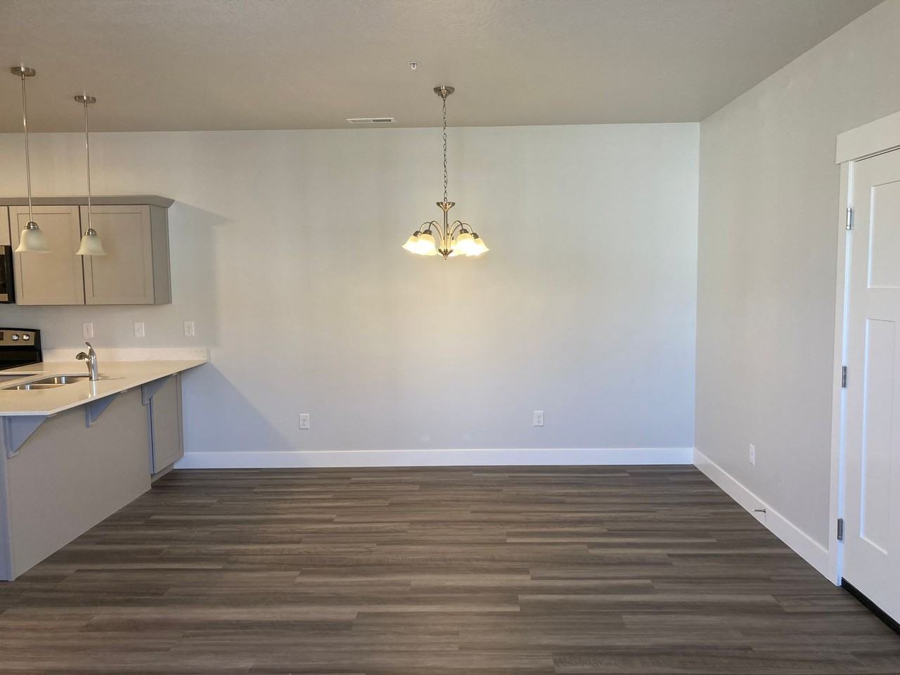 3661 W 1500 N #O201 - Photo 6 of 28