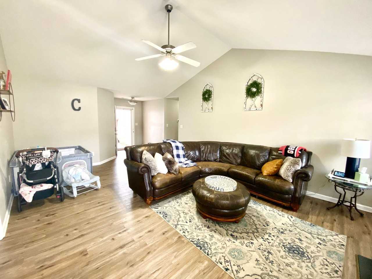 224 English Walnut Dr - Photo 2 of 21