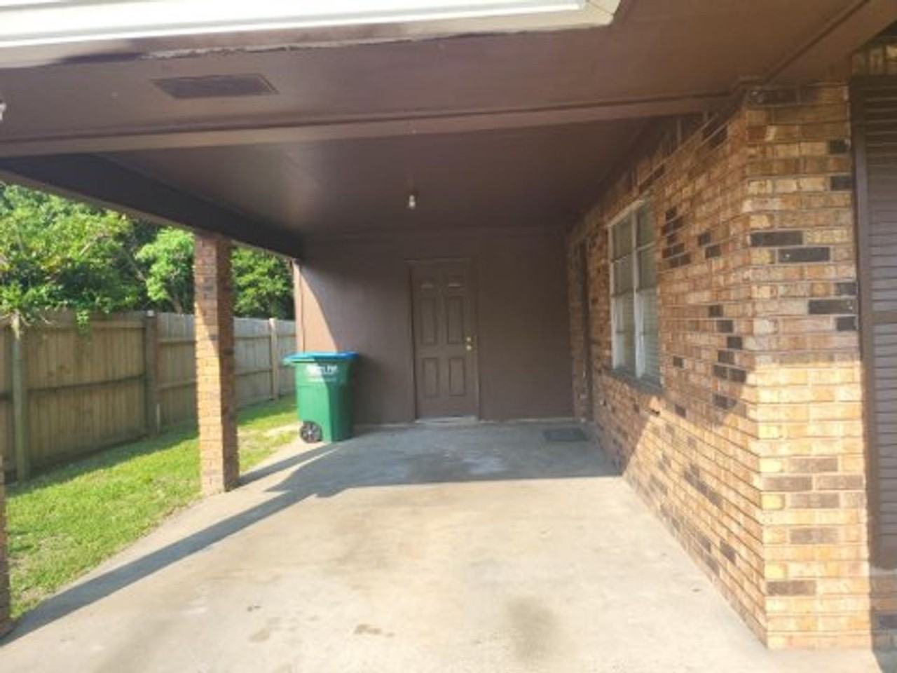 1605 Lewis Ave - Photo 2 of 31