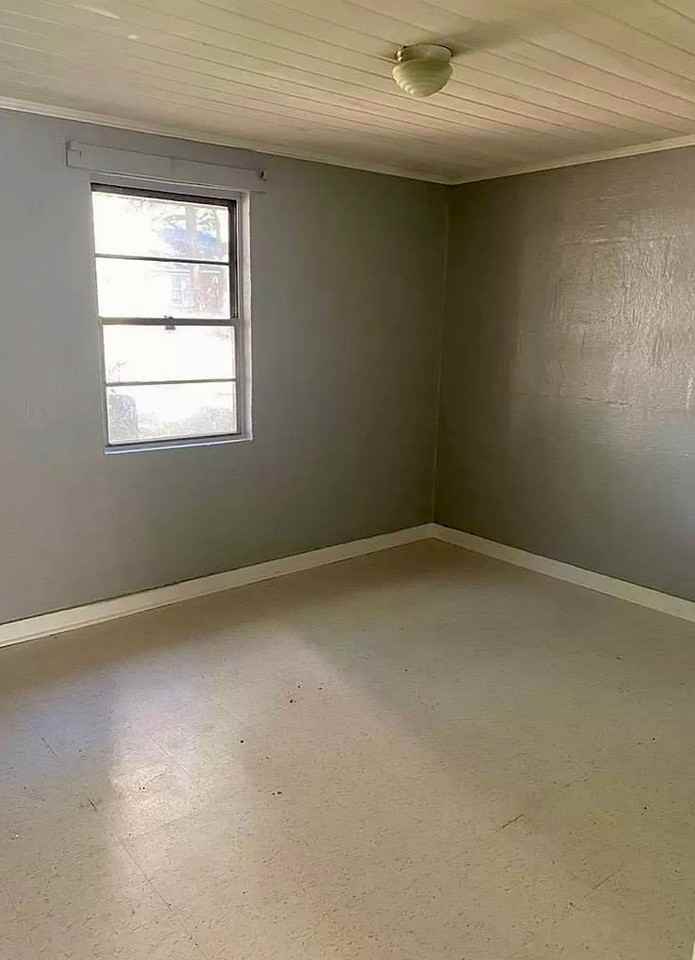 1210 Gillespie Avenue - Photo 5 of 5