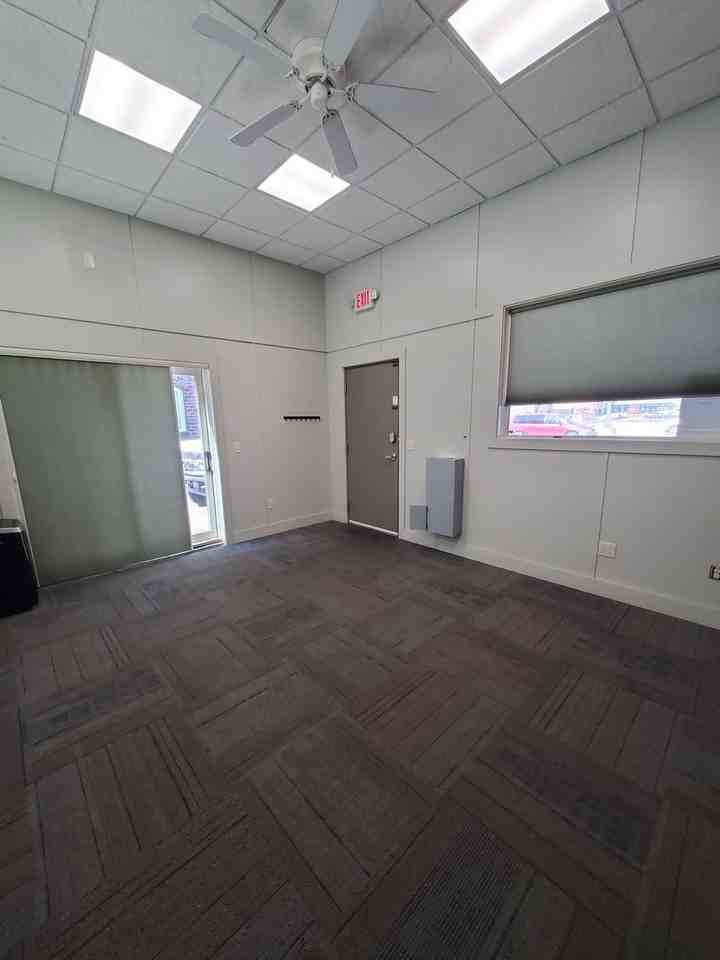 415 14th St - Photo 5 of 18