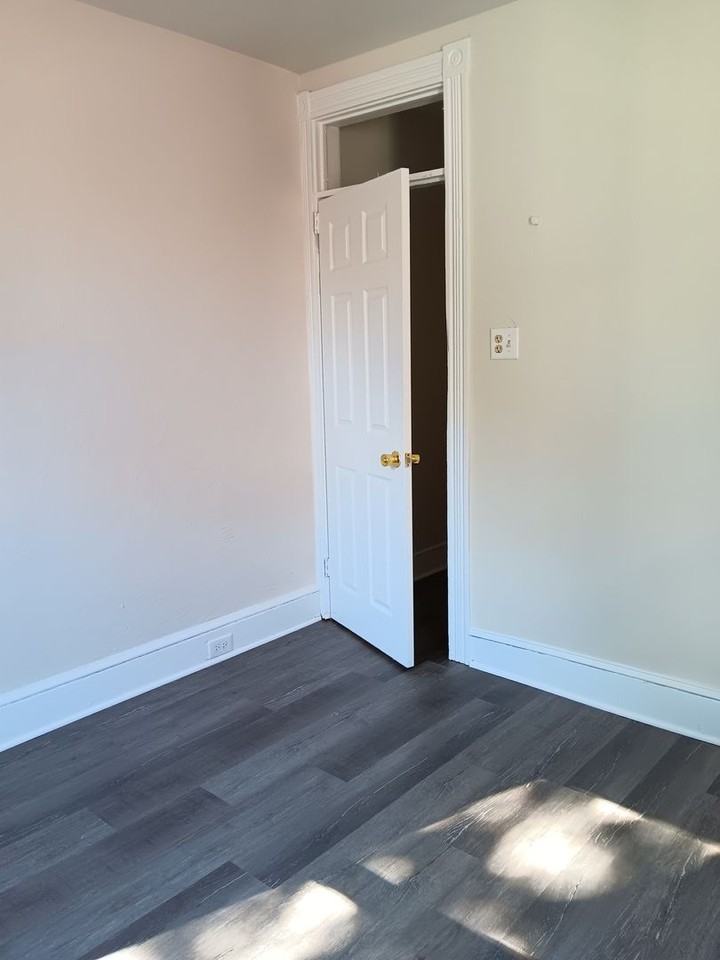 538 Lafayette St - Photo 5 of 18