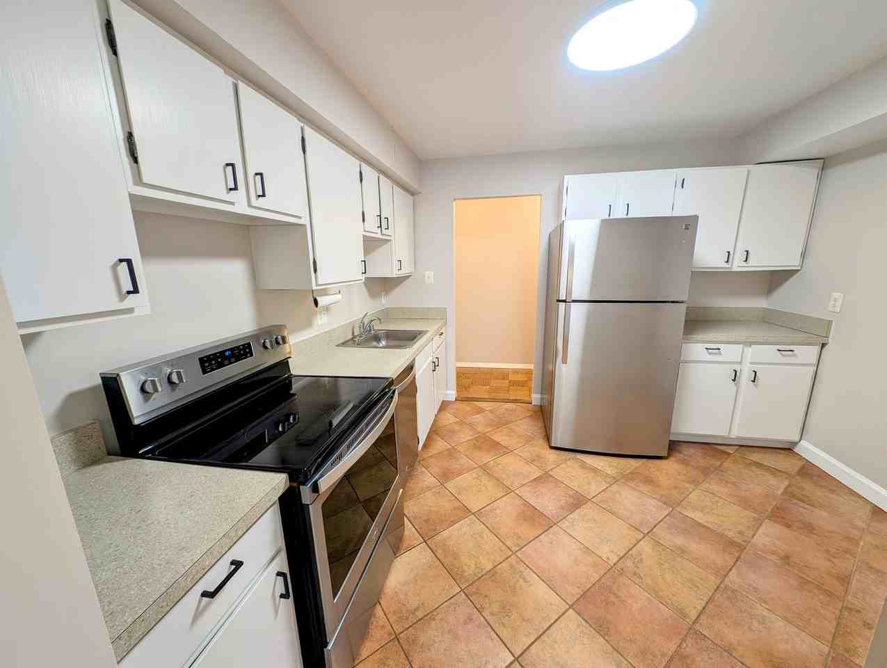 11309 Commonwealth Dr Apt T2 - Photo 5 of 34