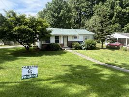 featured image of 2001 Elmwood St