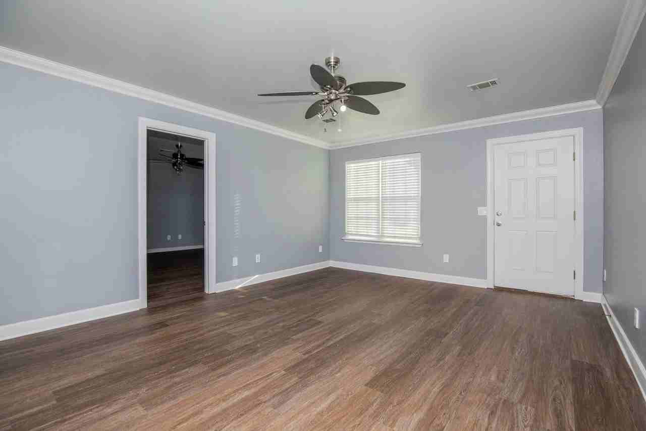 605 Magnolia St Sw - Photo 2 of 18