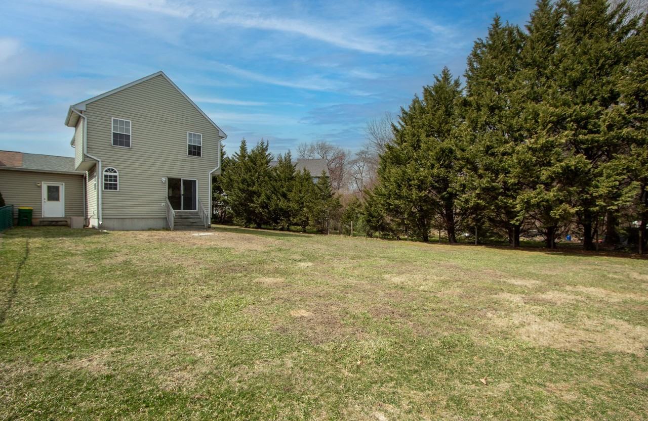 247 Academy Ln - Photo 4 of 31