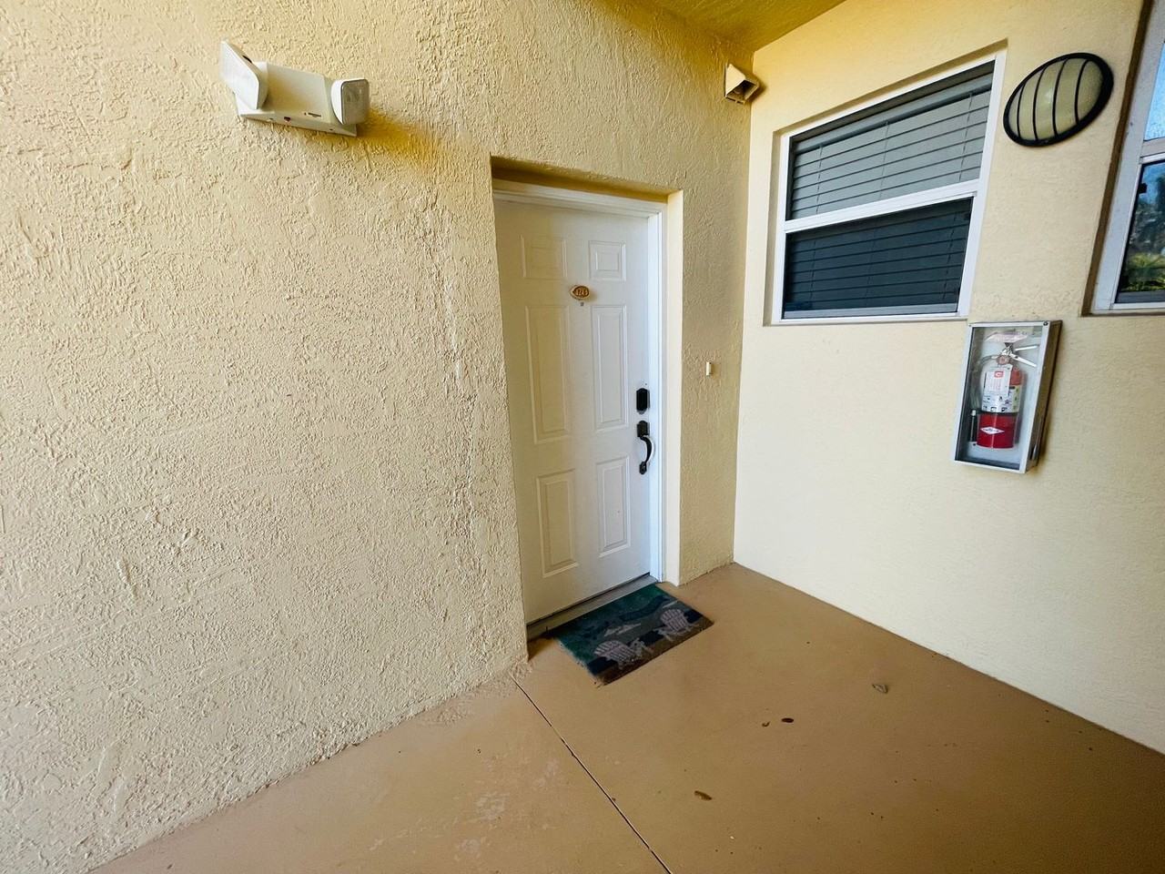 15449 Bellamar Cir #1213 - Photo 3 of 19