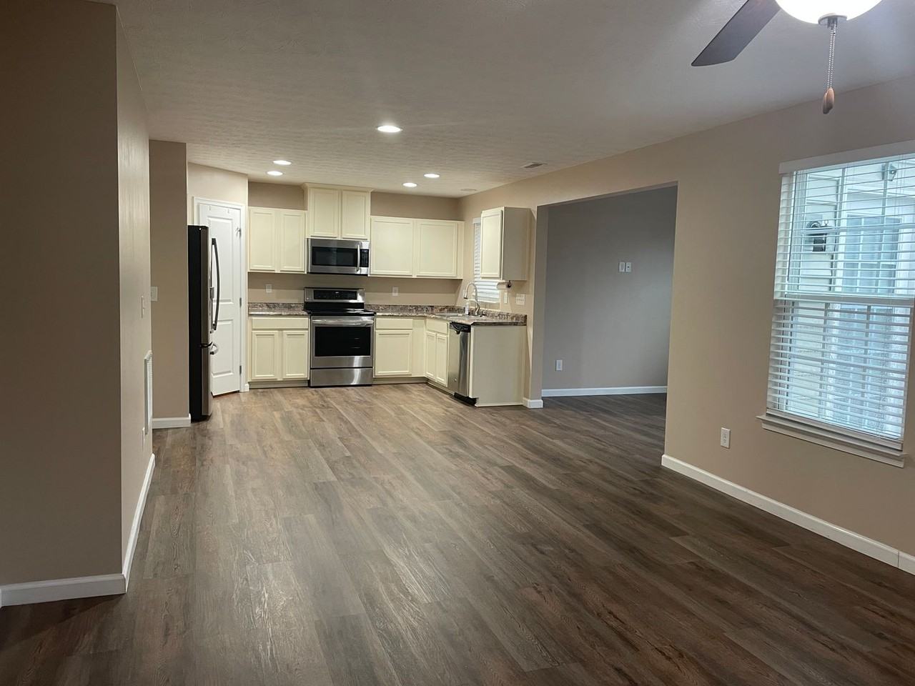 2402 Brantwood Blvd - Photo 2 of 25