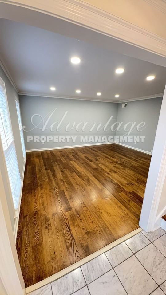 7253 Stamford Dr - Photo 6 of 22