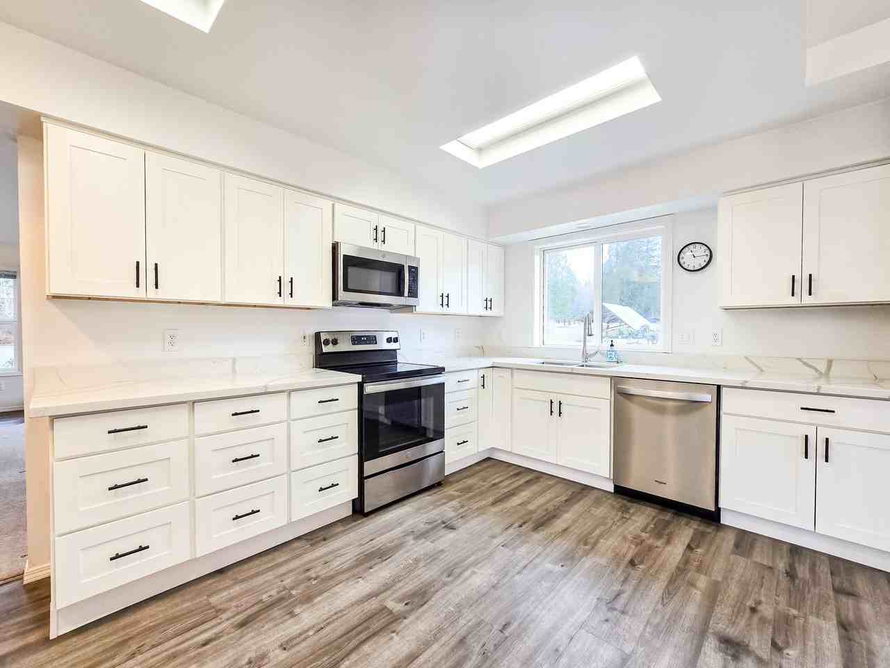 22270 Bulson Rd - Photo 3 of 18