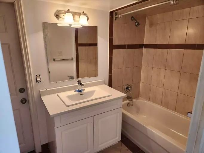 1365 Plains Rd E - Photo 3 of 4