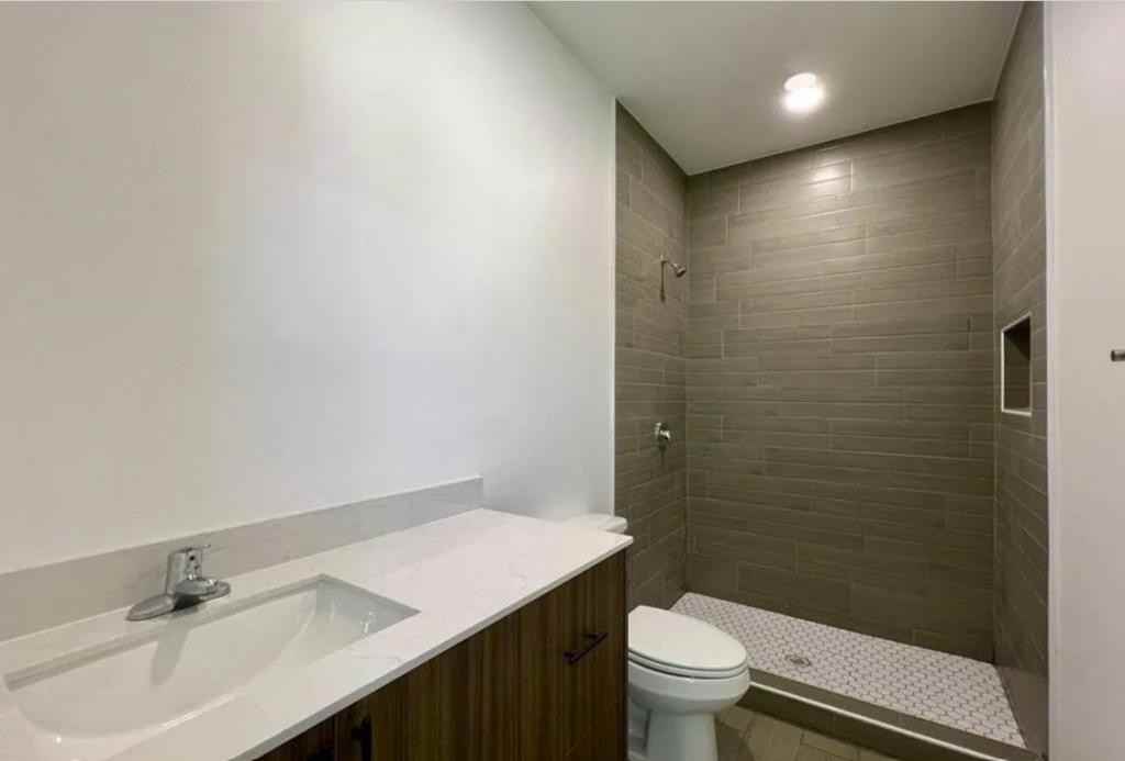 546 North Ave Apt D - Photo 6 of 6