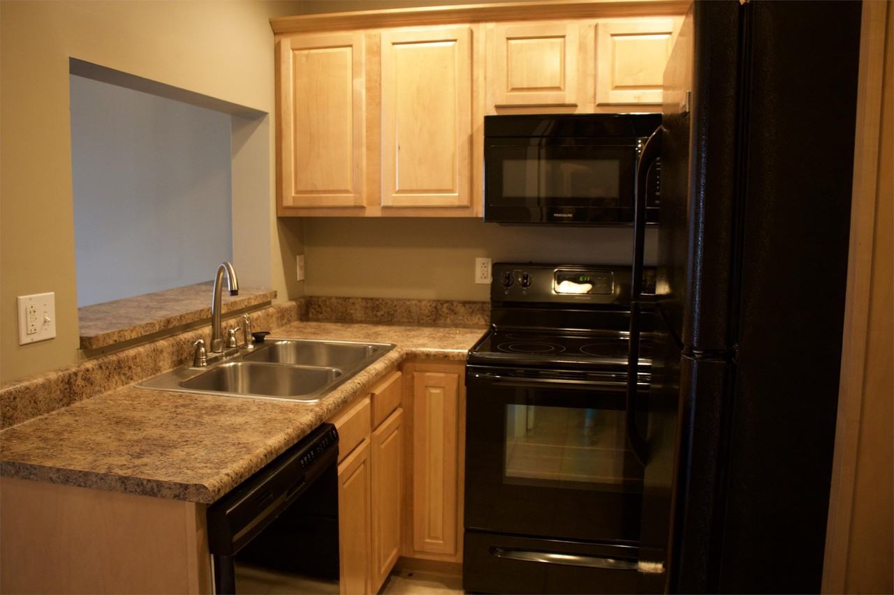 2435 1st Ave #1 - Photo 5 of 7