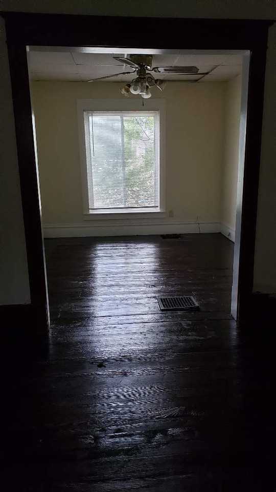 219 Jackson St - Photo 2 of 14