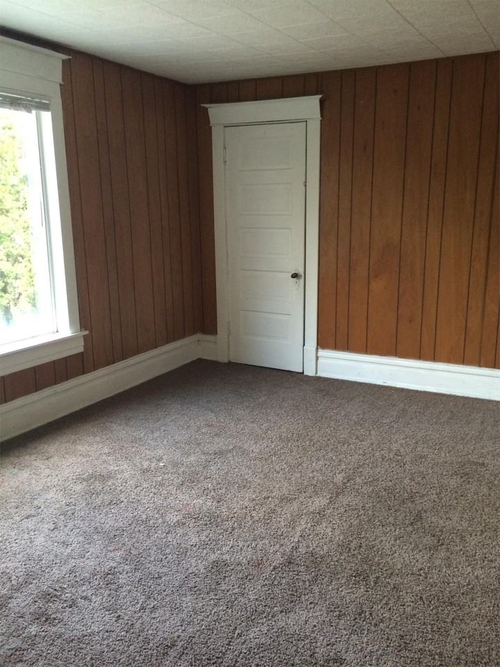 219 Jackson St - Photo 4 of 14