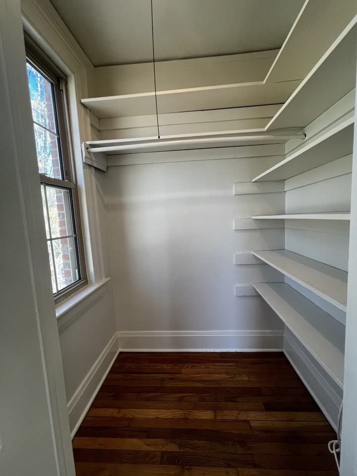 3105 Lexington Rd - Photo 3 of 21