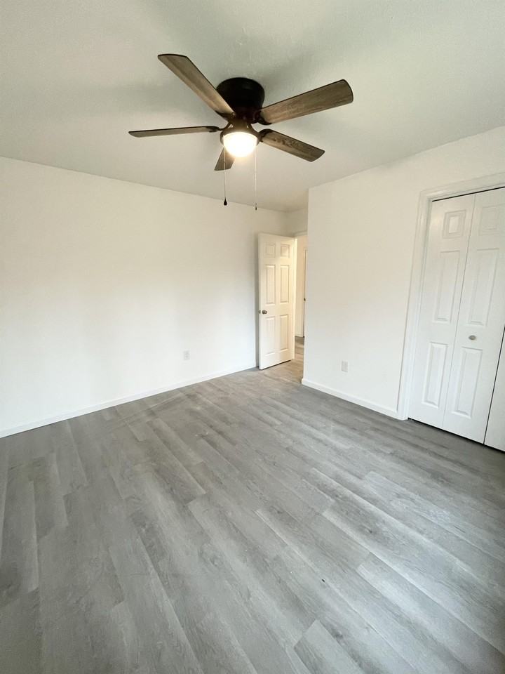 143 Hughes Drive #1 - Photo 5 of 6