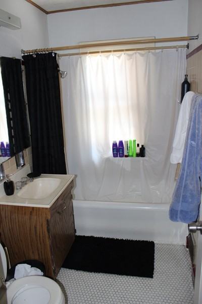 2909 N Bartlett Ave - Photo 3 of 11