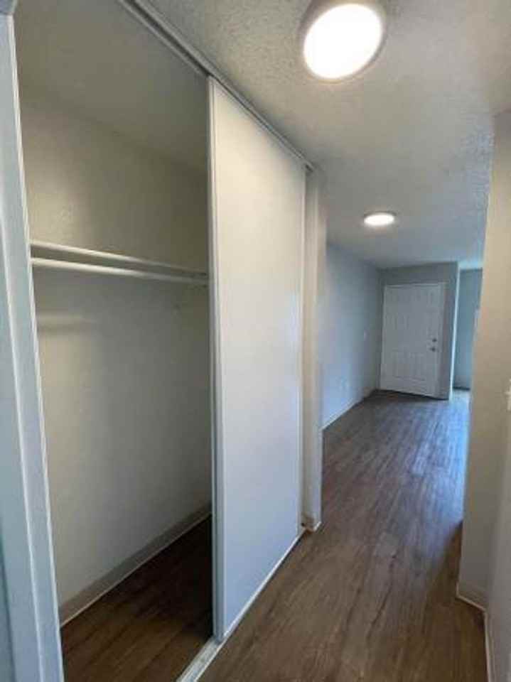 2Bedoom 1Bath --- - Photo 7 of 20