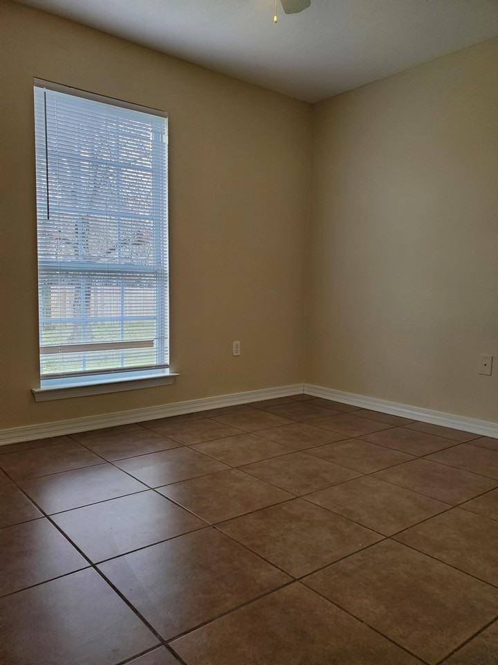 10099 Bald Eagle Dr - Photo 5 of 12