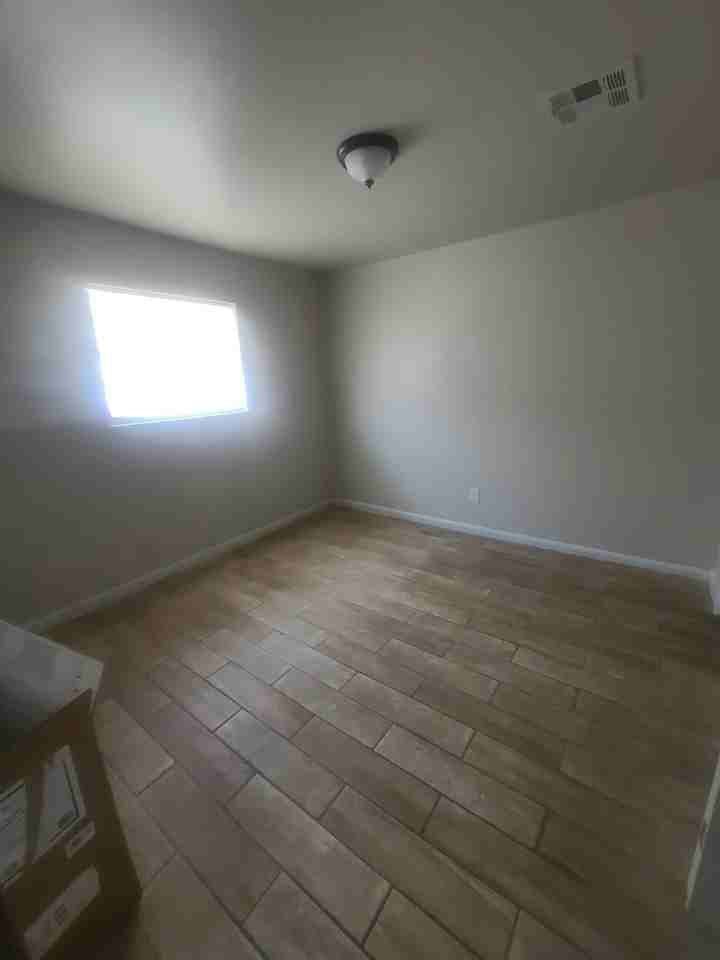 2813 Sw 33Rdplex - Photo 4 of 21