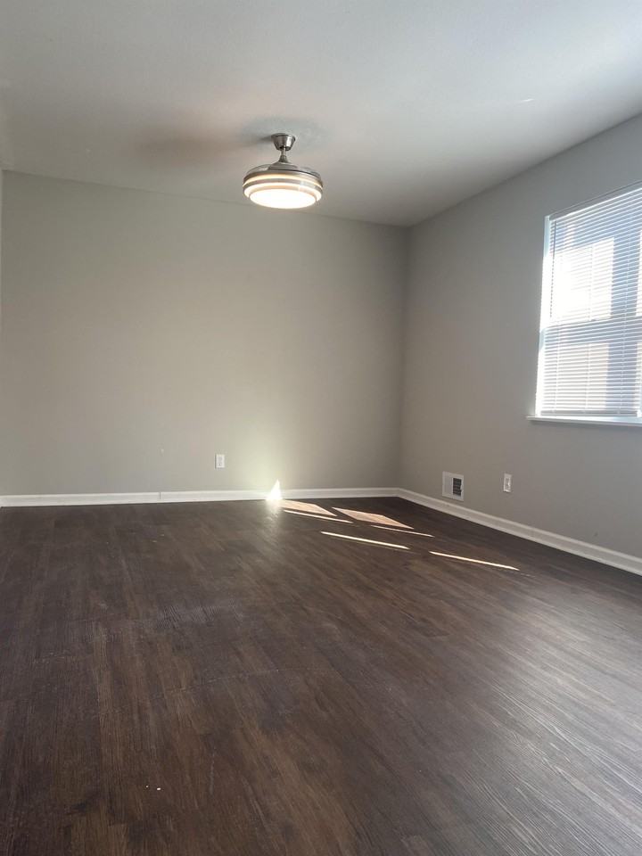 1710 Sandalwood Dr - Photo 5 of 20