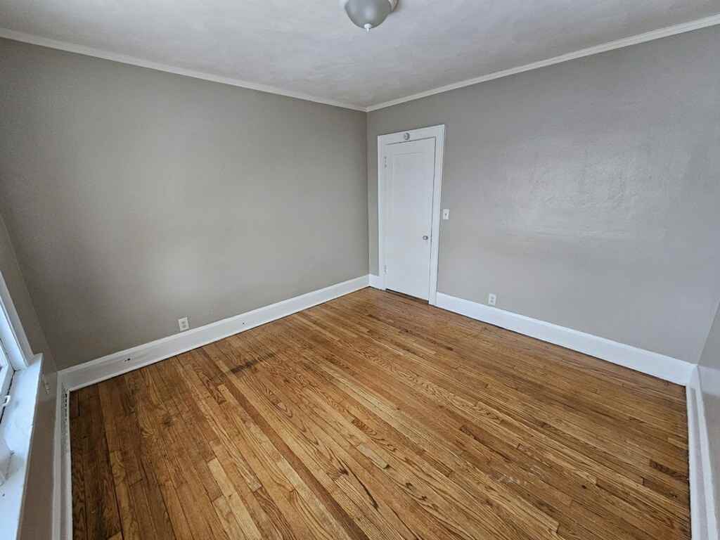 1119 9th Ave ## 2w - Photo 2 of 8