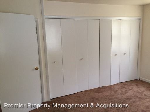 601 Chapel Ave.  W - Photo 3 of 6