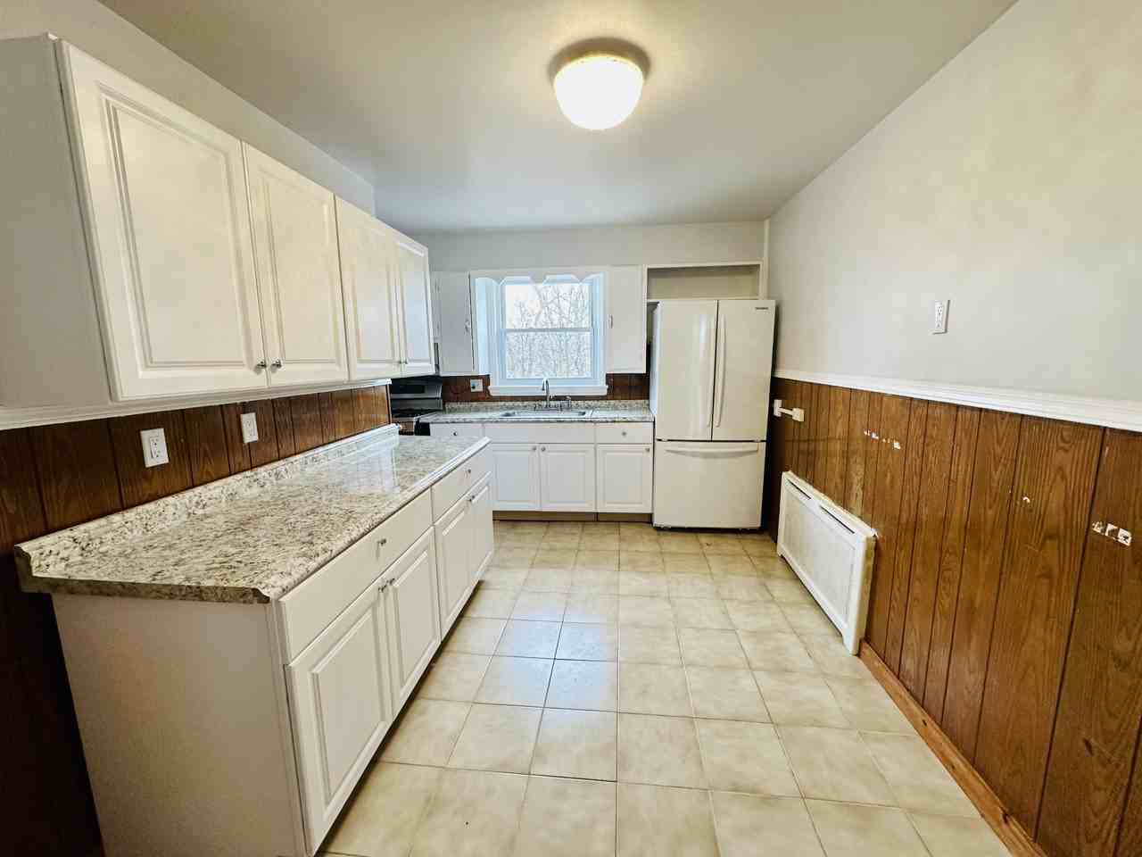 158 Montgomery St #2 - Photo 7 of 13