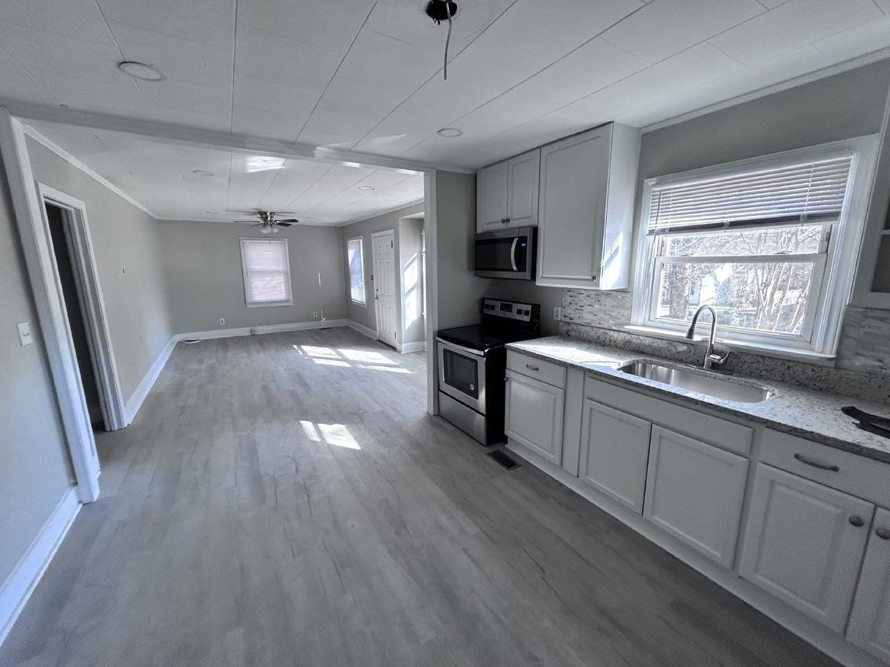1408 Poston Cir - Photo 6 of 11