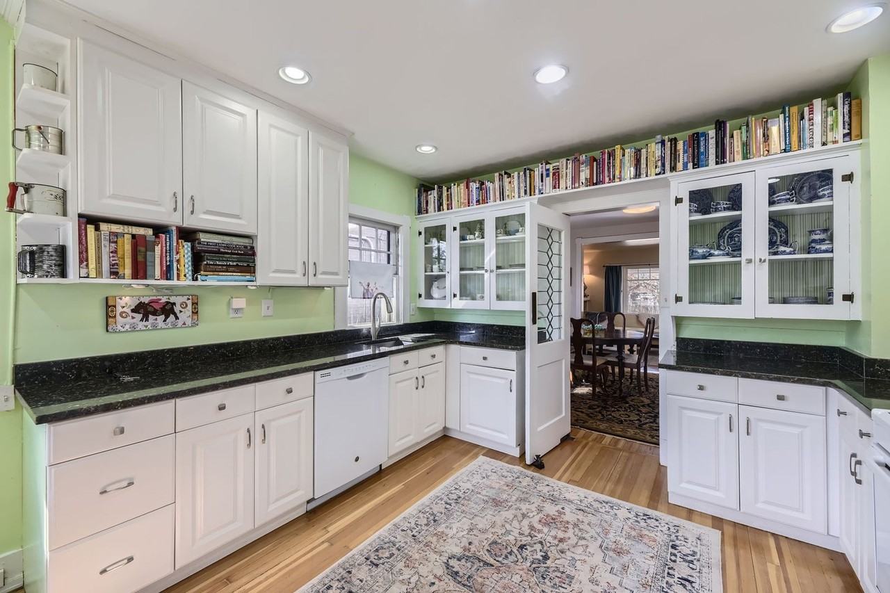 720 Josephine St - Photo 2 of 27