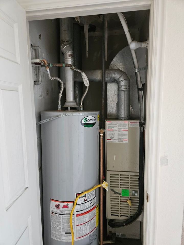 349 W 620 N - Photo 6 of 8