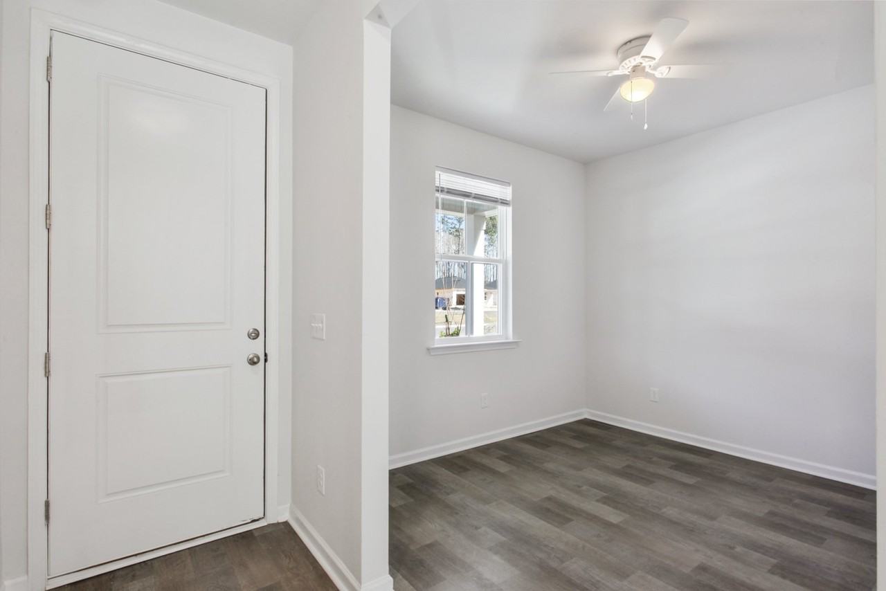 72 Parr Ct - Photo 3 of 26