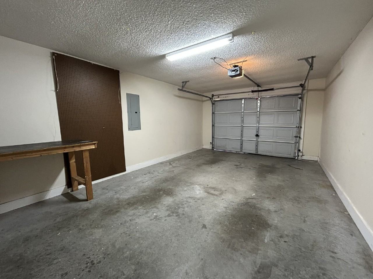 307 N Belmont Ct - Photo 5 of 13