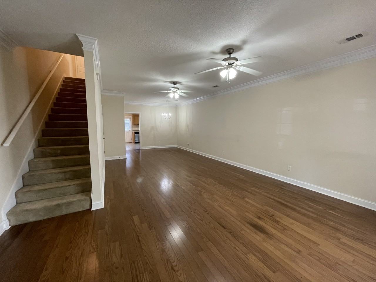 504 Bradwell St - Photo 2 of 18