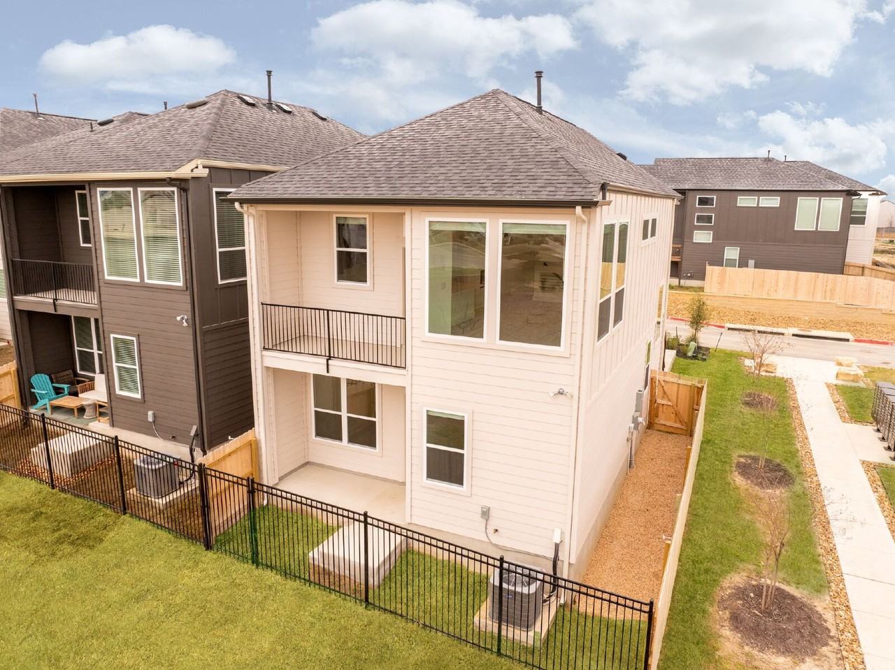 6464 Babcock Rd #209 - Photo 4 of 38