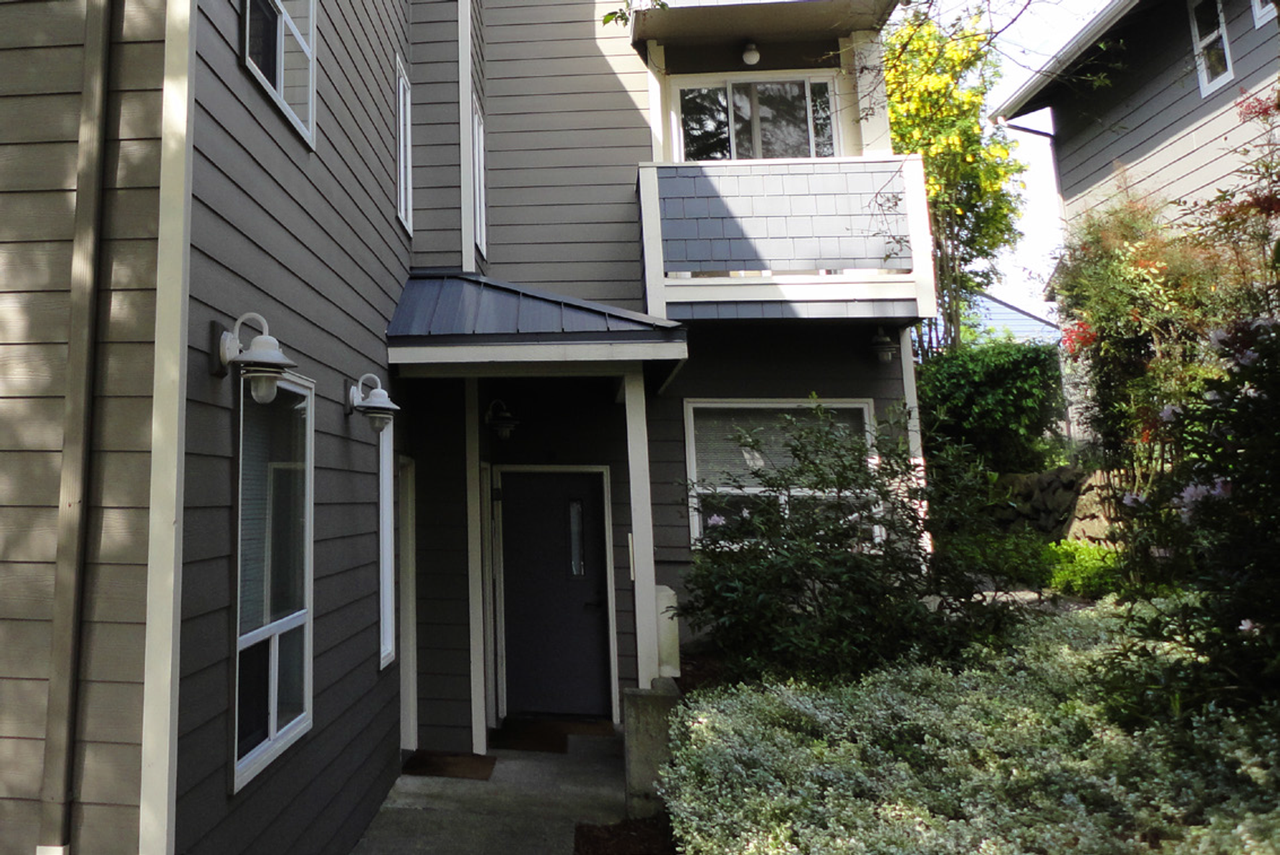 8th Avenue Apartments - Photo 2 of 3