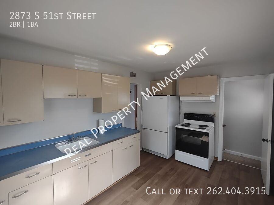 2873 S 51st St - Photo 3 of 11