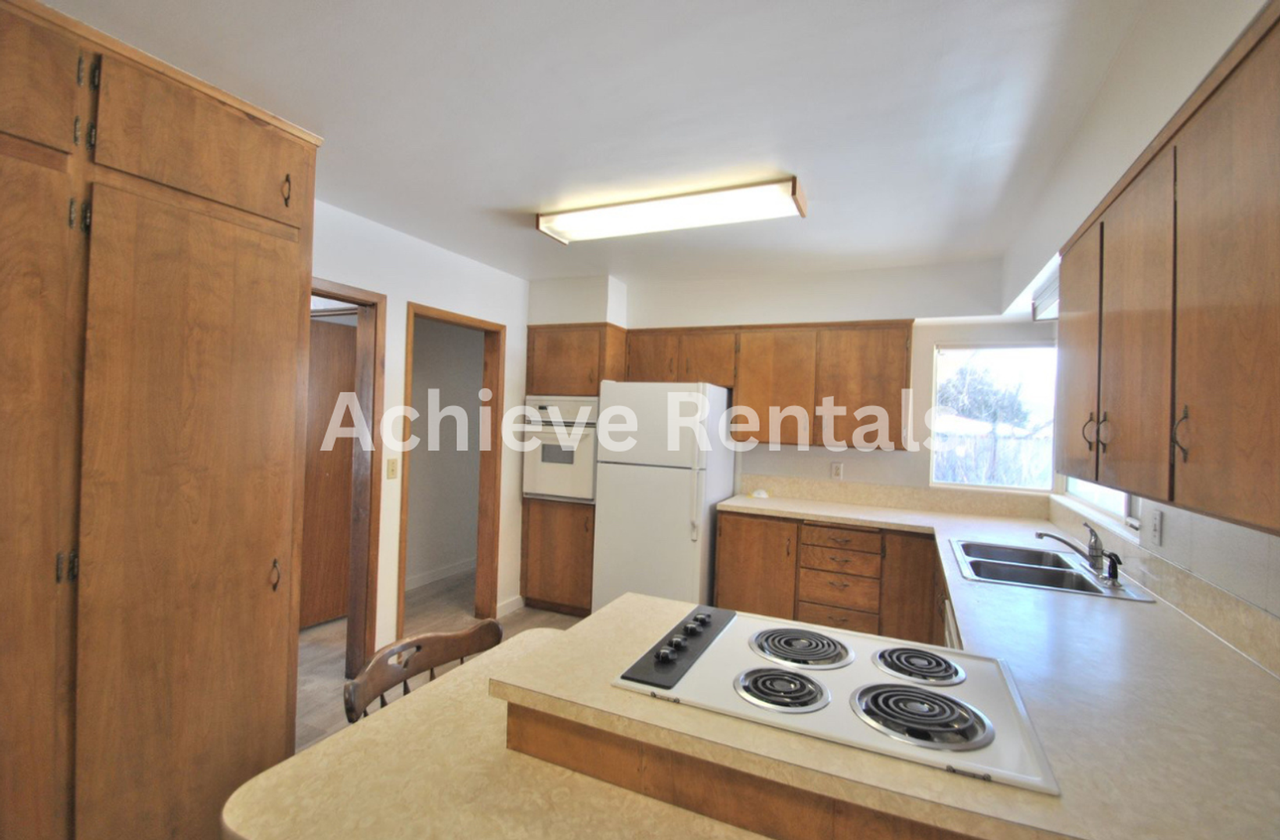 841 Juniper Dr - Photo 6 of 12