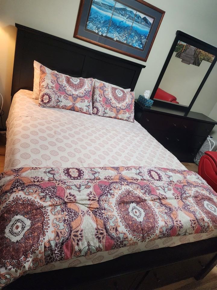 236 Liliuokalani Ave #403 - Photo 2 of 17