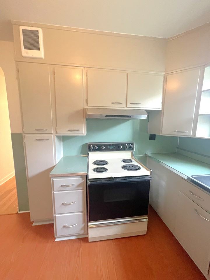 528 Penn Avenue #2 - Photo 4 of 22