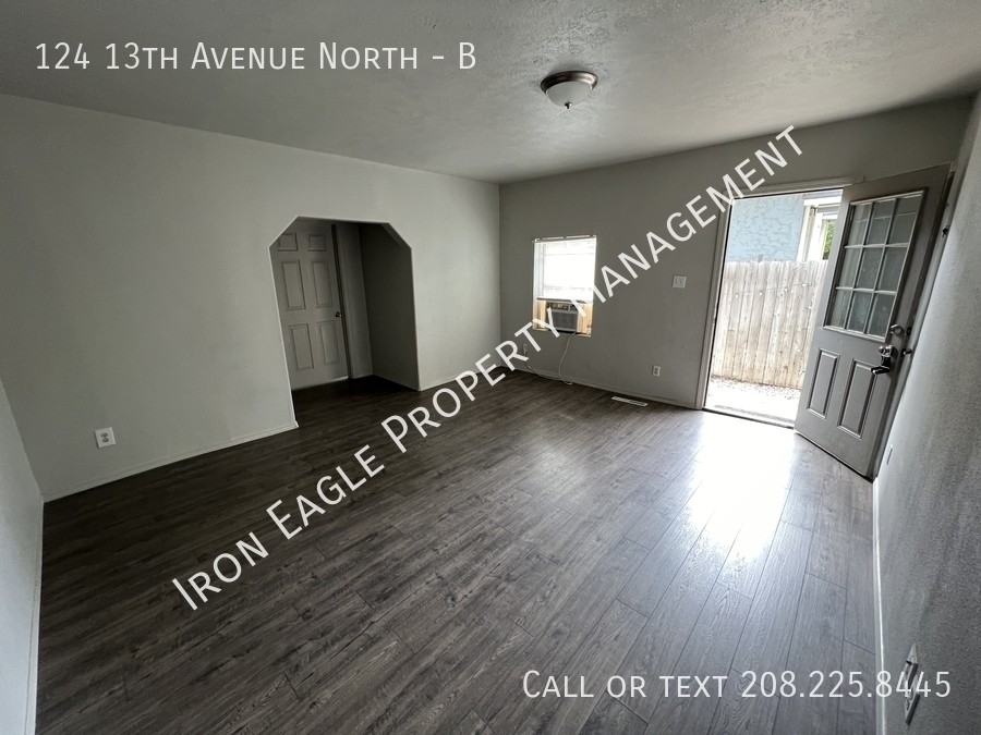 124 13th Avenue North #B - Photo 2 of 8