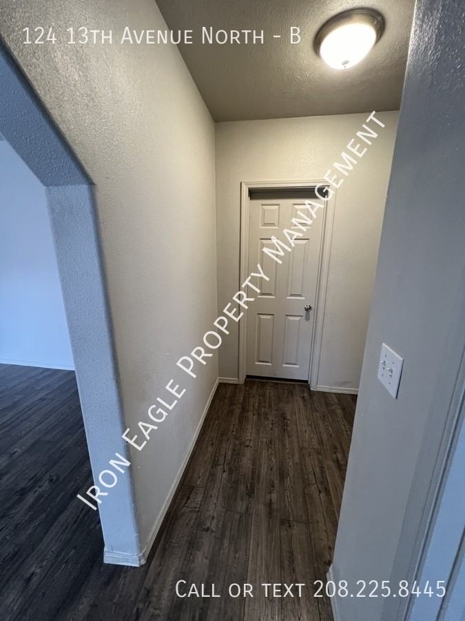 124 13th Avenue North #B - Photo 6 of 8