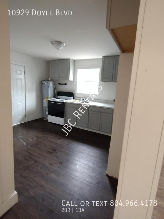 10929 Doyle Blvd - Photo 2 of 10