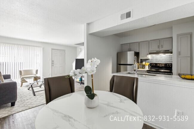 2301 W 18th St #VAS1 - Photo 4 of 13