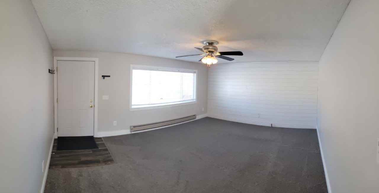 112 Michelle Dr - Photo 3 of 15